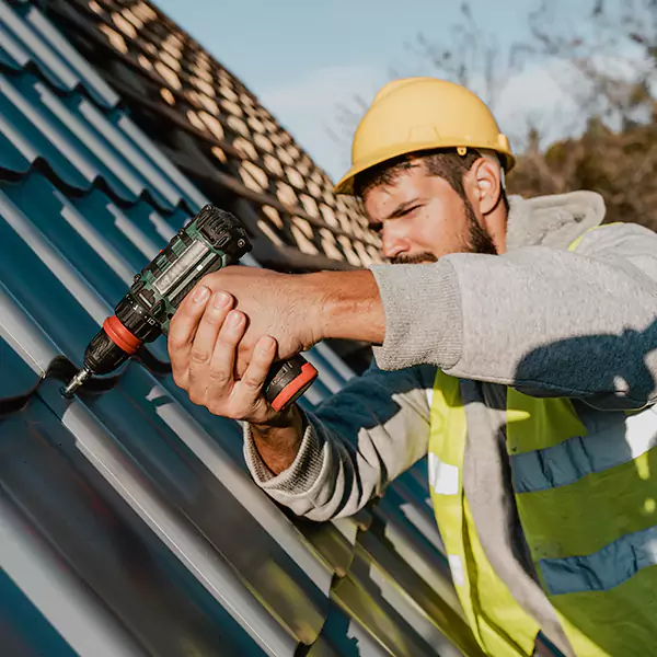 Why Hanover Park Homeowners Choose Hanover Park Roofing Pro for Steel Roof Repair Service?